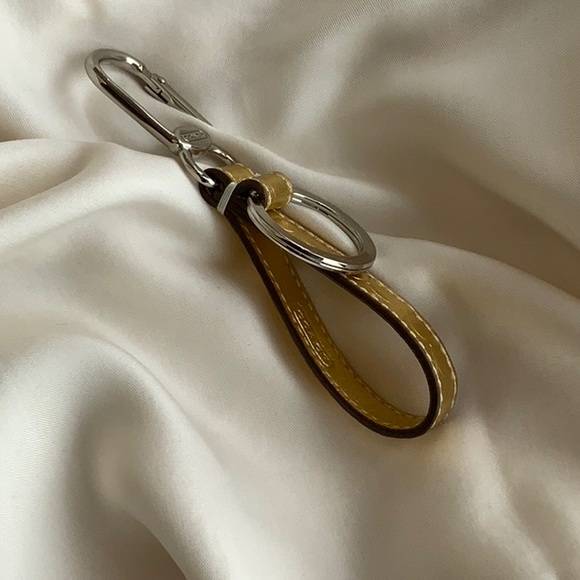 COACH gold keychain - Picture 7 of 8